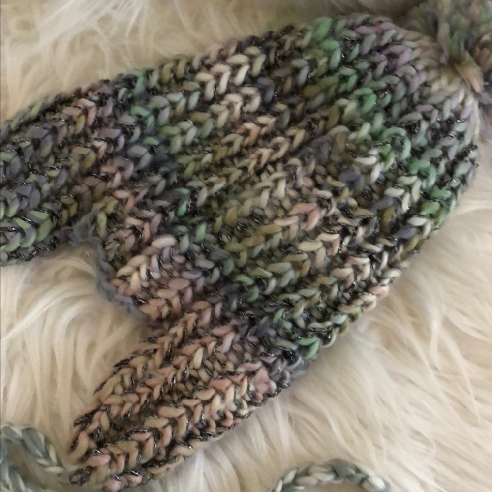 Hat - Picture 2 of 3